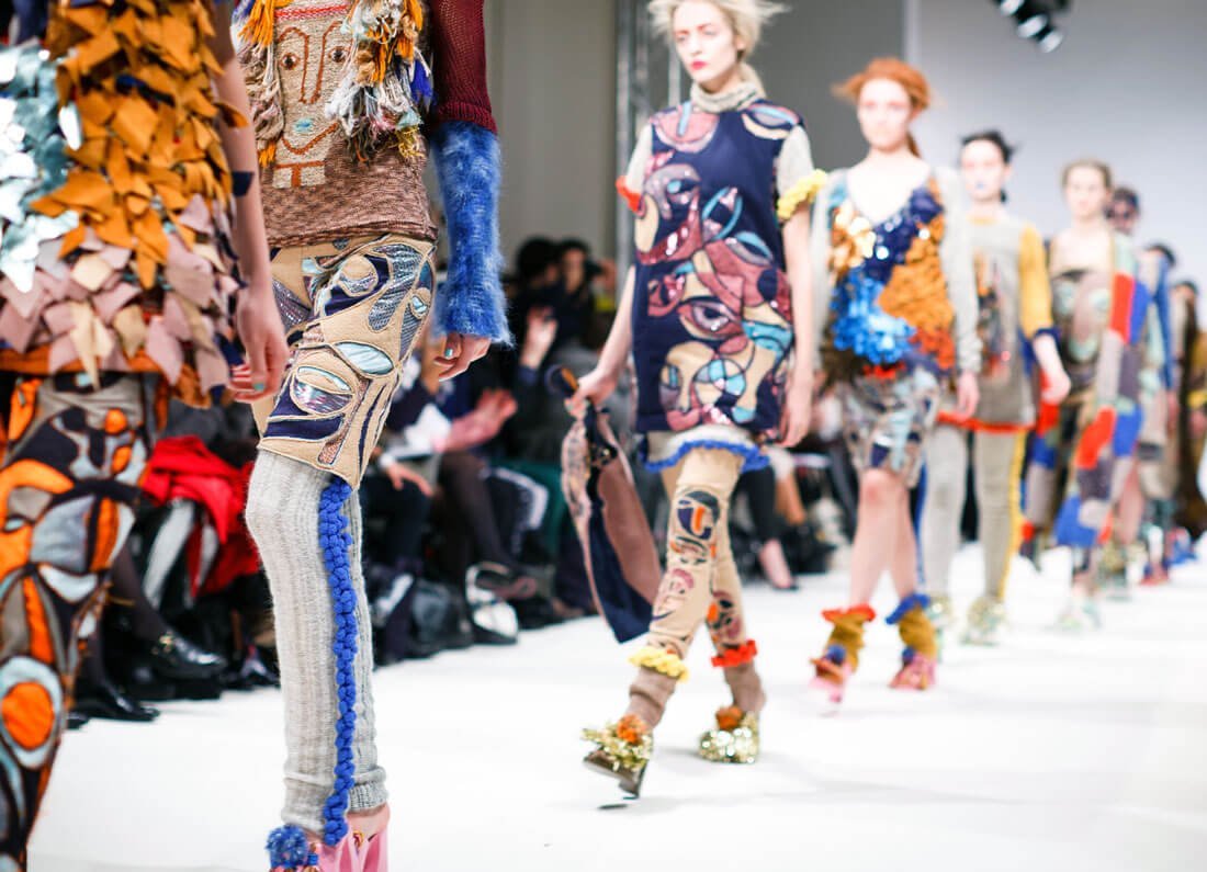 How can you live the high life if you do not wear the high heels? How can you live the high life if you do not wear the high heels?